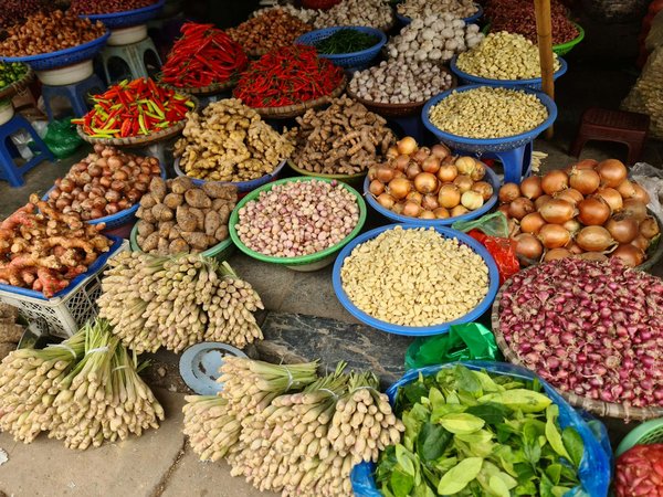 Comment faire une salade de pommes de terre nouvelles avec une vinaigrette à l'échalote?