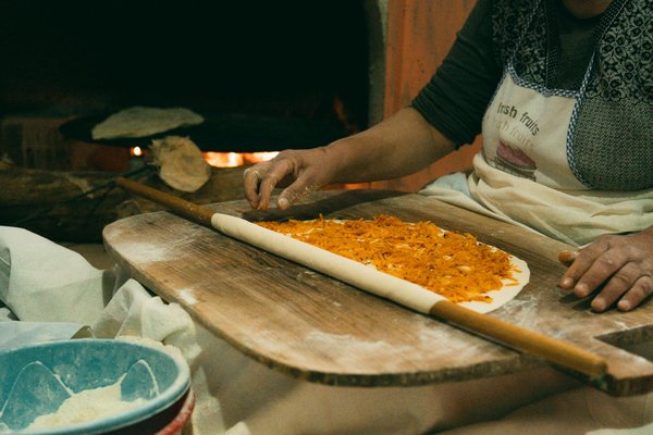 Comment organiser un cycle de conférences sur la gastronomie durable dans un restaurant écoresponsable ?